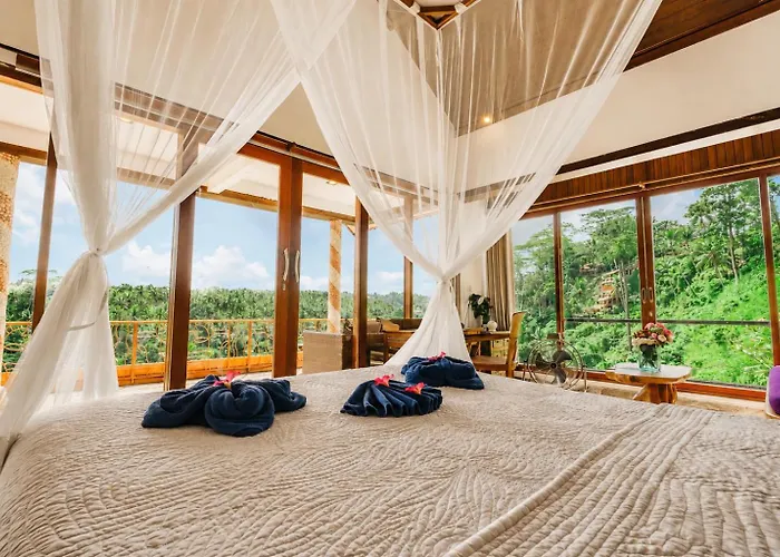 Yoga Retreat 9 Bedroom By River Song Ubud