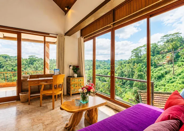 Hotel Yoga Retreat 9 Bedroom By River Song Ubud