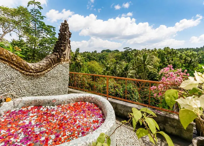 Yoga Retreat 9 Bedroom By River Song Ubud