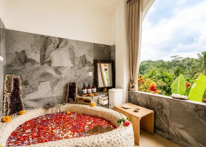 Yoga Retreat 9 Bedroom By River Song *