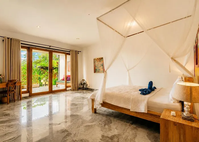 Yoga Retreat 9 Bedroom By River Song Hotel