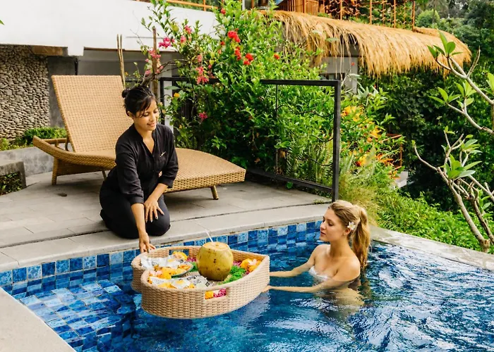 Yoga Retreat 9 Bedroom By River Song