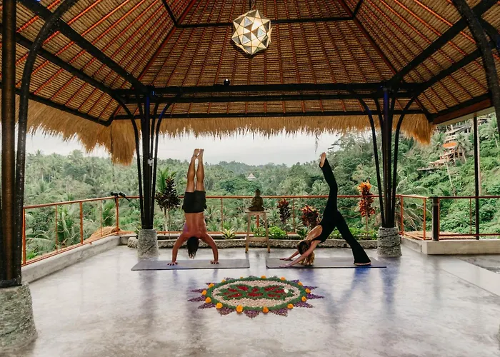 Yoga Retreat 9 Bedroom By River Song Hotel