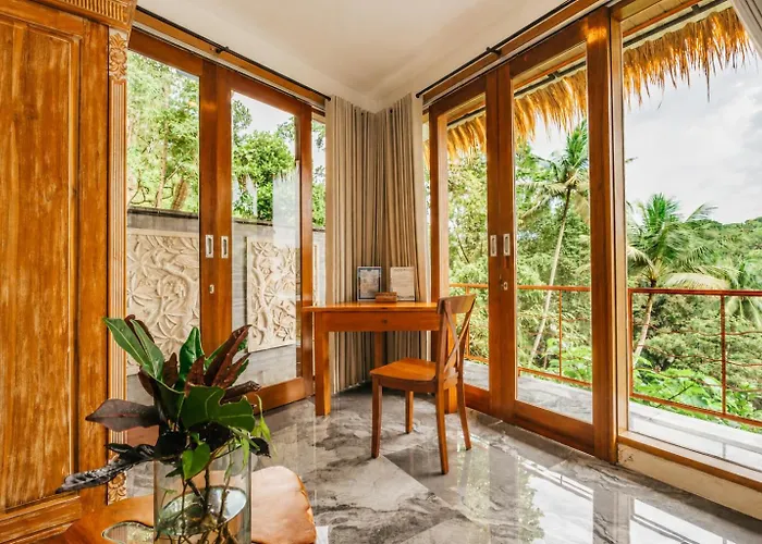 Hotel Yoga Retreat 9 Bedroom By River Song
