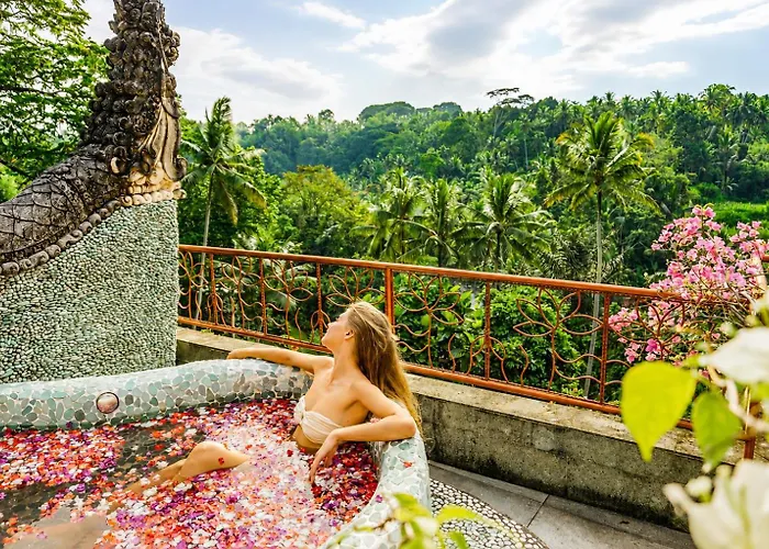 Hotel Yoga Retreat 9 Bedroom By River Song