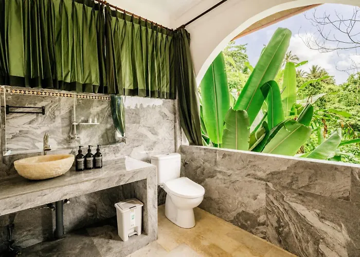Yoga Retreat 9 Bedroom By River Song Hotel *